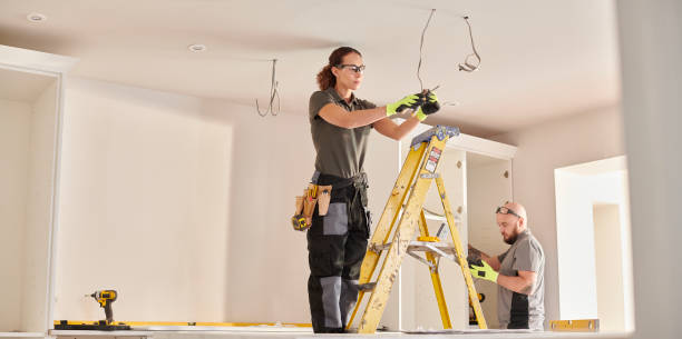 Best Licensed Electrician  in Valley View, OH